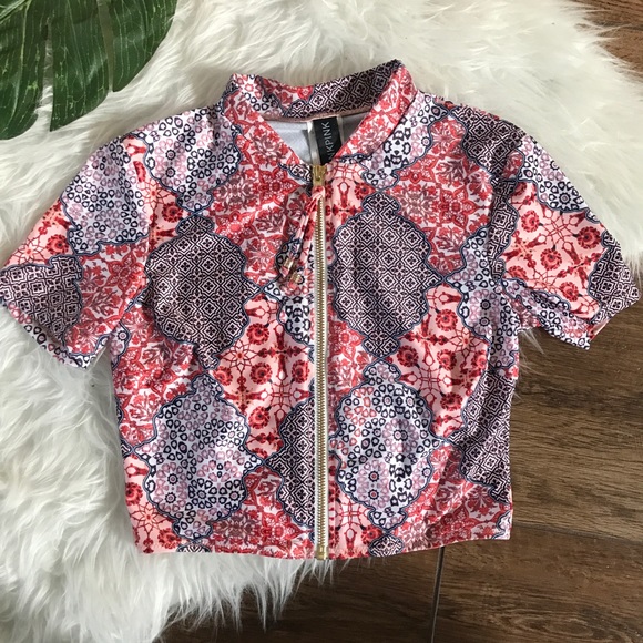 MINKPINK Other - MinkPink • Zip Front Cropped Rashie Rash Guard